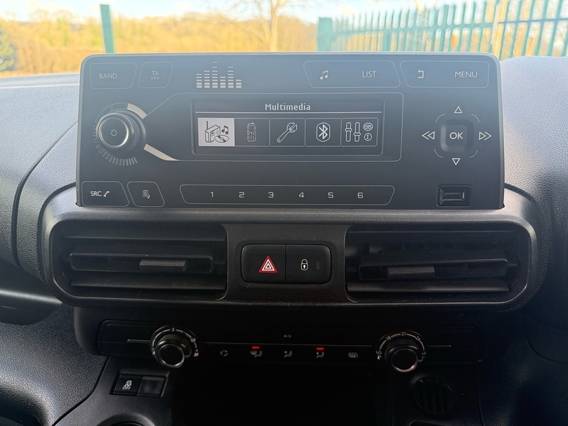 Vauxhall 1.5 Turbo D 2300 Sportive Panel Van 4dr Diesel Manual L2 H1 Euro 6 (s/s) (100 ps)