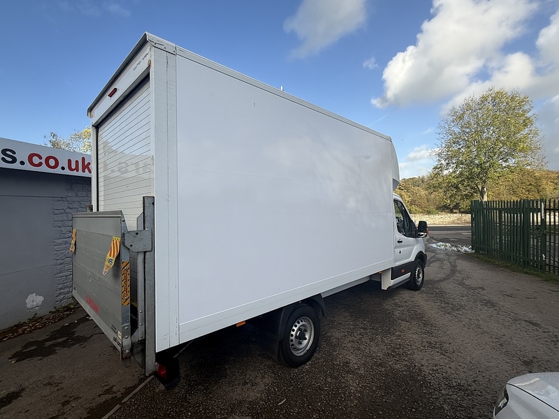 Ford No Standard Specification or Optional Extras.