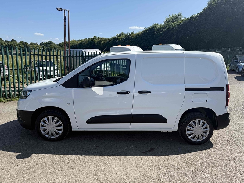 Toyota 1.5 BlueHDi Active Short Panel Van 5dr Diesel Manual SWB Euro 6 (s/s) (100 bhp)