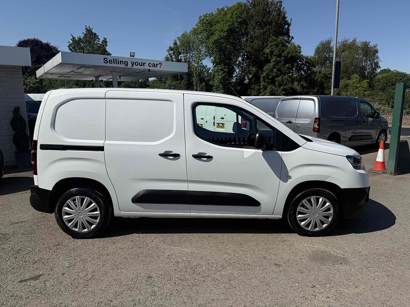Toyota 1.5 BlueHDi Active Short Panel Van 5dr Diesel Manual SWB Euro 6 (s/s) (100 bhp)