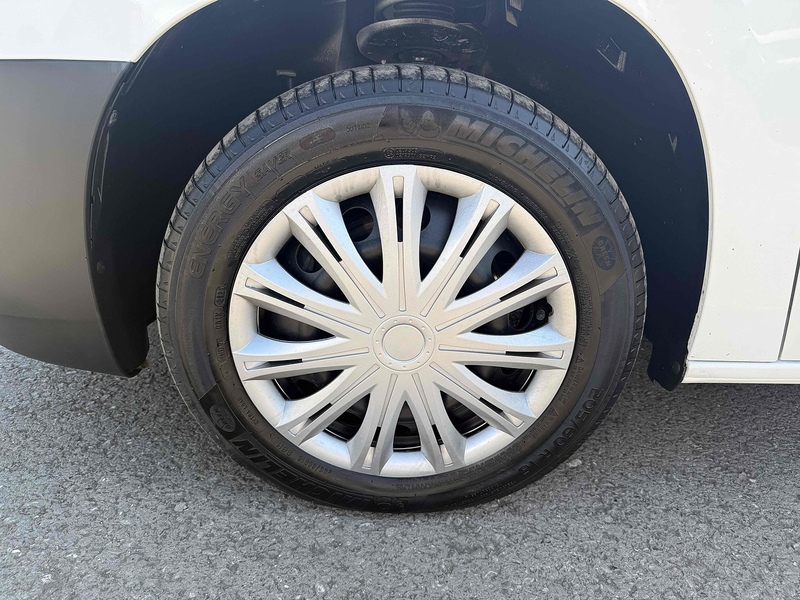 Toyota 1.5 BlueHDi Active Short Panel Van 5dr Diesel Manual SWB Euro 6 (s/s) (100 bhp)