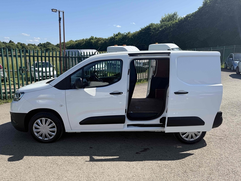 Toyota 1.5 BlueHDi Active Short Panel Van 5dr Diesel Manual SWB Euro 6 (s/s) (100 bhp)