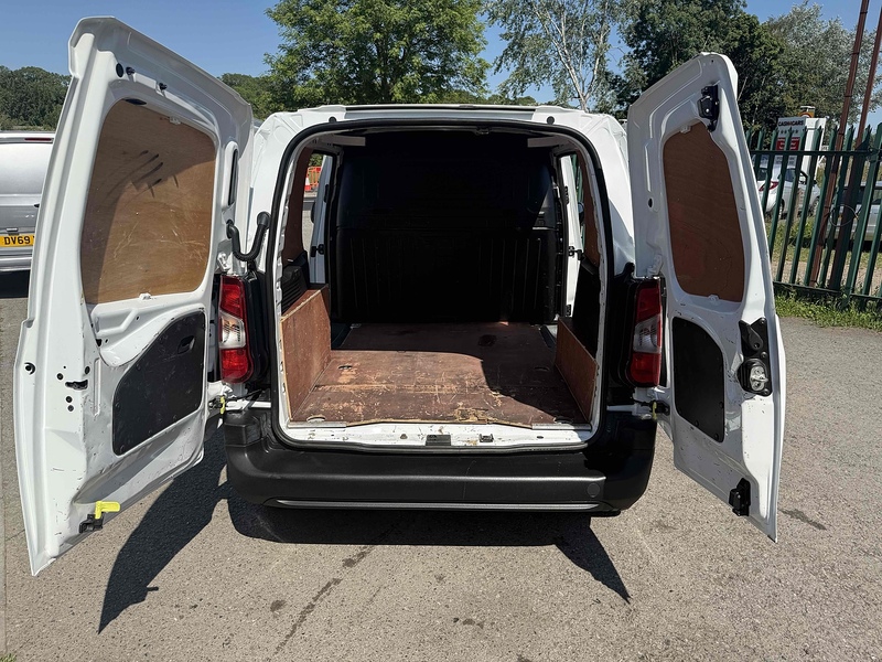 Toyota 1.5 BlueHDi Active Short Panel Van 5dr Diesel Manual SWB Euro 6 (s/s) (100 bhp)