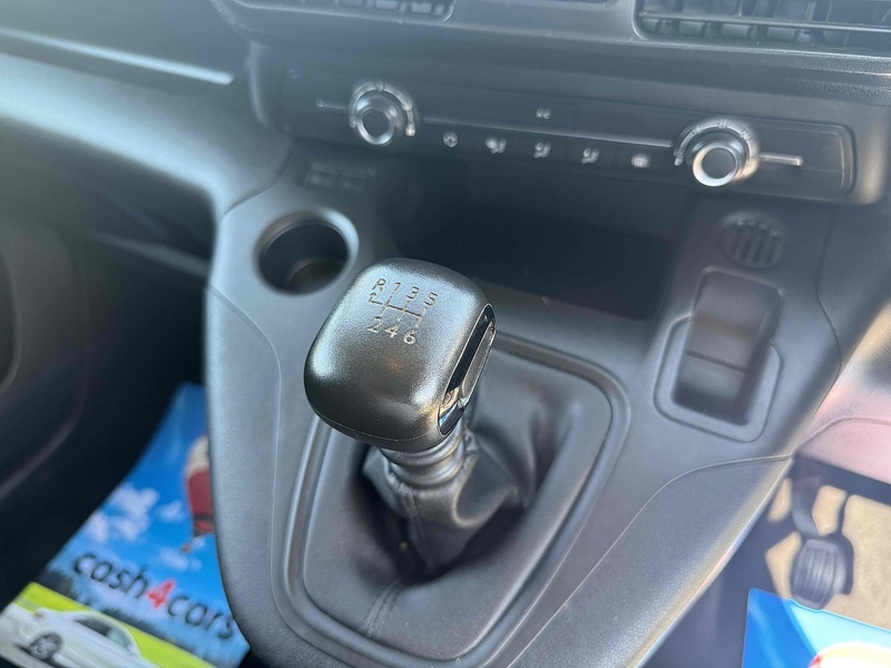 Toyota 1.5 BlueHDi Active Short Panel Van 5dr Diesel Manual SWB Euro 6 (s/s) (100 bhp)