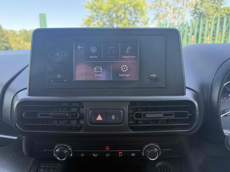 Toyota 1.5 BlueHDi Active Short Panel Van 5dr Diesel Manual SWB Euro 6 (s/s) (100 bhp)