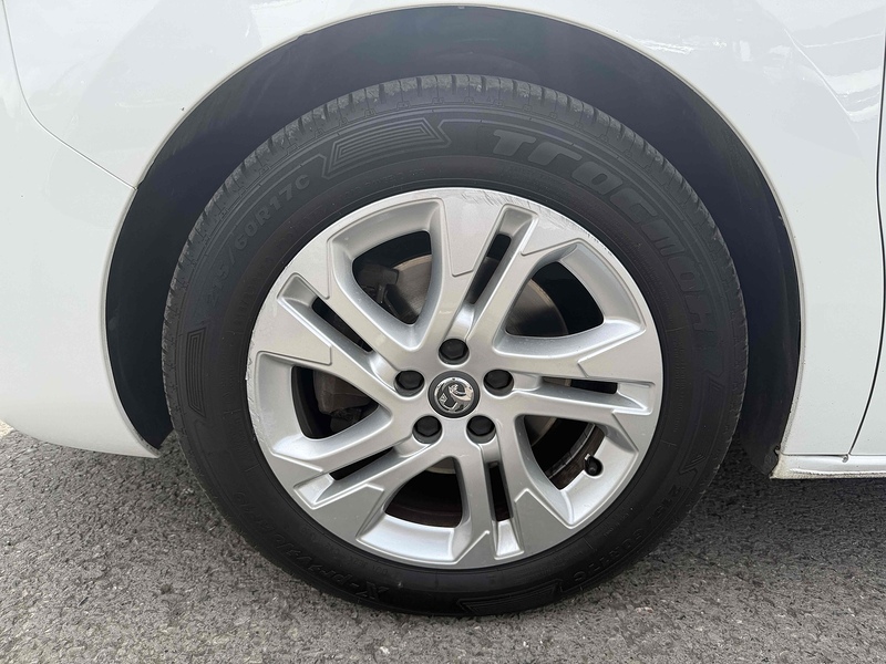 Vauxhall 2.0 Turbo D 3100 Elite Crew Van Double Cab 5dr Diesel Manual L2 H1 Euro 6 (s/s) (145 ps)