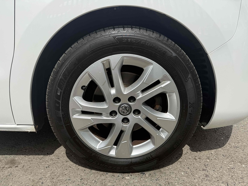 Vauxhall 2.0 Turbo D 3100 Elite Crew Van Double Cab 5dr Diesel Manual L2 H1 Euro 6 (s/s) (145 ps)