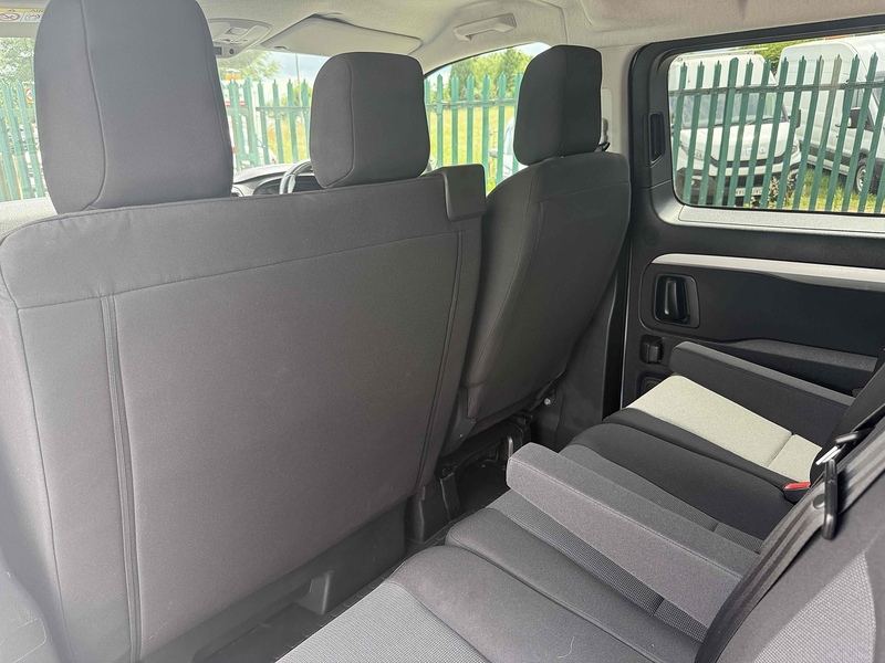 Vauxhall 2.0 Turbo D 3100 Elite Crew Van Double Cab 5dr Diesel Manual L2 H1 Euro 6 (s/s) (145 ps)