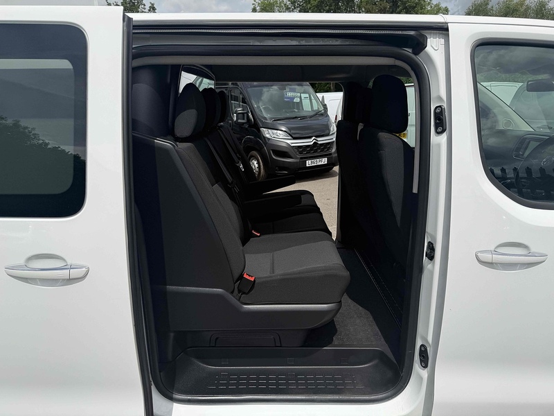 Vauxhall 2.0 Turbo D 3100 Elite Crew Van Double Cab 5dr Diesel Manual L2 H1 Euro 6 (s/s) (145 ps)