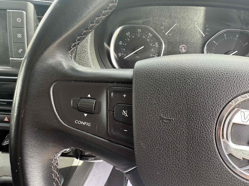 Vauxhall 2.0 Turbo D 3100 Elite Crew Van Double Cab 5dr Diesel Manual L2 H1 Euro 6 (s/s) (145 ps)