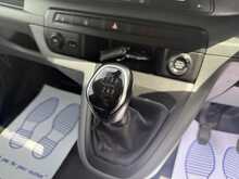 Vauxhall Vivaro Turbo D 3100 Elite 