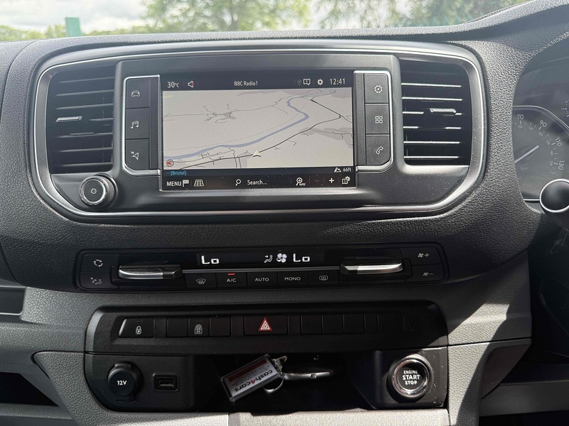 Vauxhall 2.0 Turbo D 3100 Elite Crew Van Double Cab 5dr Diesel Manual L2 H1 Euro 6 (s/s) (145 ps)