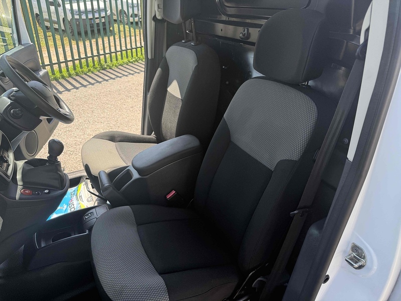 Renault LL21 dCi ENERGY Business 1.5 5dr Panel Van Manual Diesel