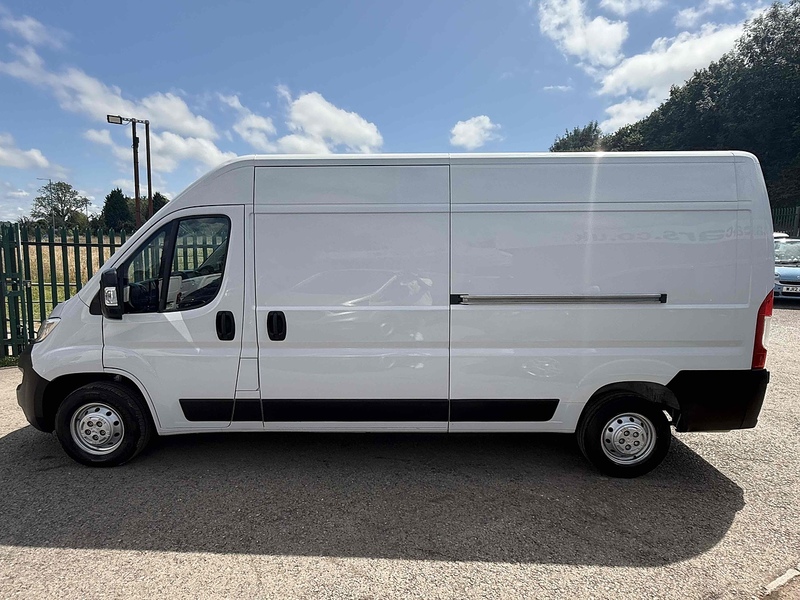 Vauxhall 2.2 CDTi 3500 BiTurbo Prime Panel Van 5dr Diesel Manual FWD L3 H2 Euro 6 (s/s) (140 ps)