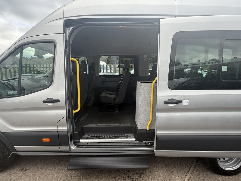 Ford 2.2 TDCi 460 HDT Minibus 4dr Diesel Manual L4 H3 (18 seats) (196 g/km, 123 bhp)