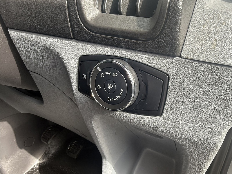 Ford 2.2 TDCi 460 HDT Minibus 4dr Diesel Manual L4 H3 (18 seats) (196 g/km, 123 bhp)