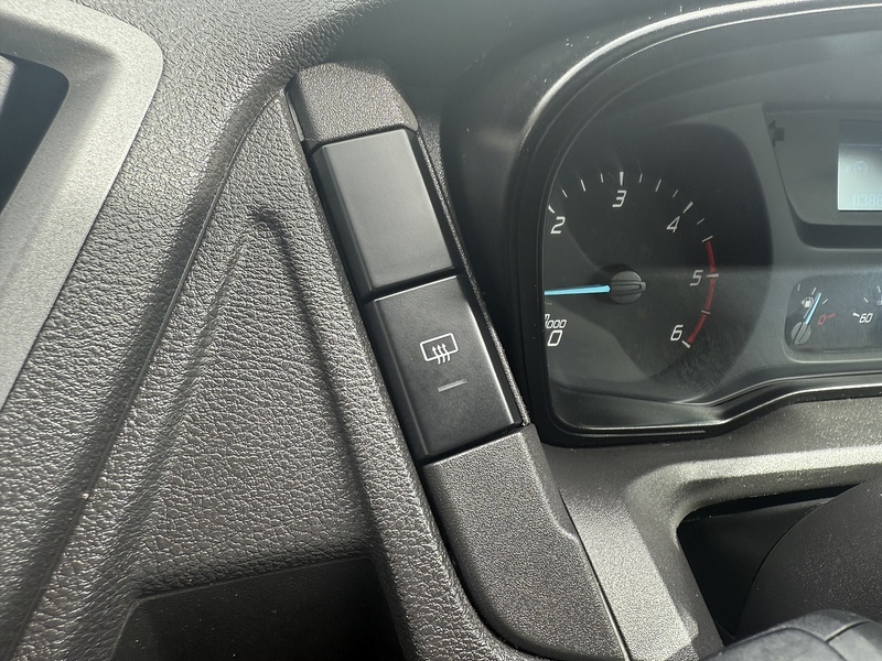 Ford 2.2 TDCi 460 HDT Minibus 4dr Diesel Manual L4 H3 (18 seats) (196 g/km, 123 bhp)