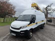 AUTO CHERRY PICKER - 7 TONS