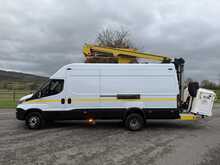 AUTO CHERRY PICKER - 7 TONS