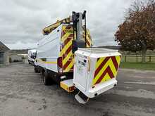 AUTO CHERRY PICKER - 7 TONS