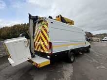 AUTO CHERRY PICKER - 7 TONS