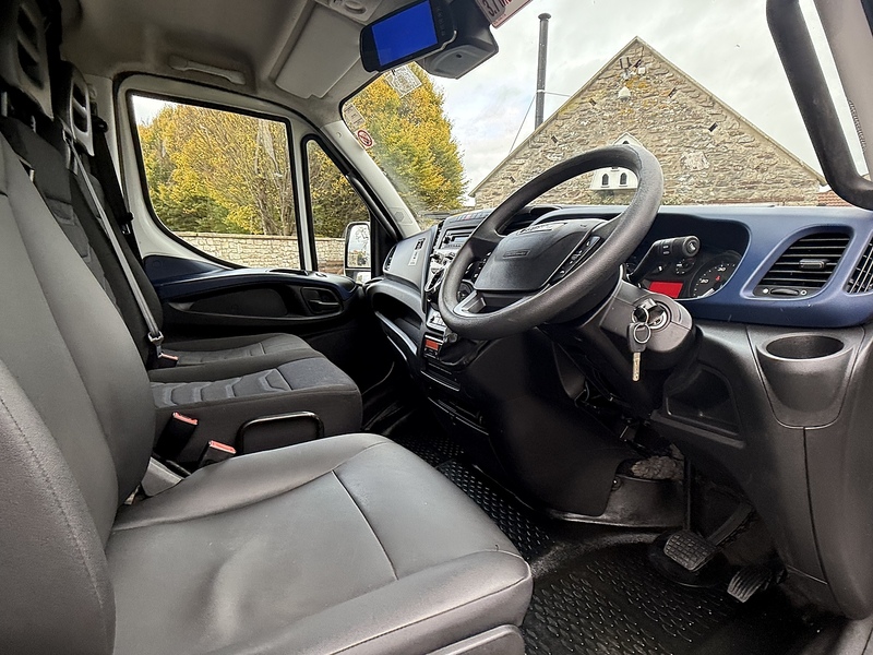 Iveco 3.0D HPI 18V 70C 3450 Dropside 2dr Diesel HiMatic MWB Euro 6 (DRW) (180 ps)