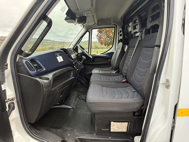 Iveco 3.0D HPI 18V 70C 3450 Dropside 2dr Diesel HiMatic MWB Euro 6 (DRW) (180 ps)