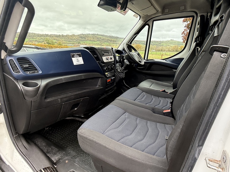 Iveco 3.0D HPI 18V 70C 3450 Dropside 2dr Diesel HiMatic MWB Euro 6 (DRW) (180 ps)