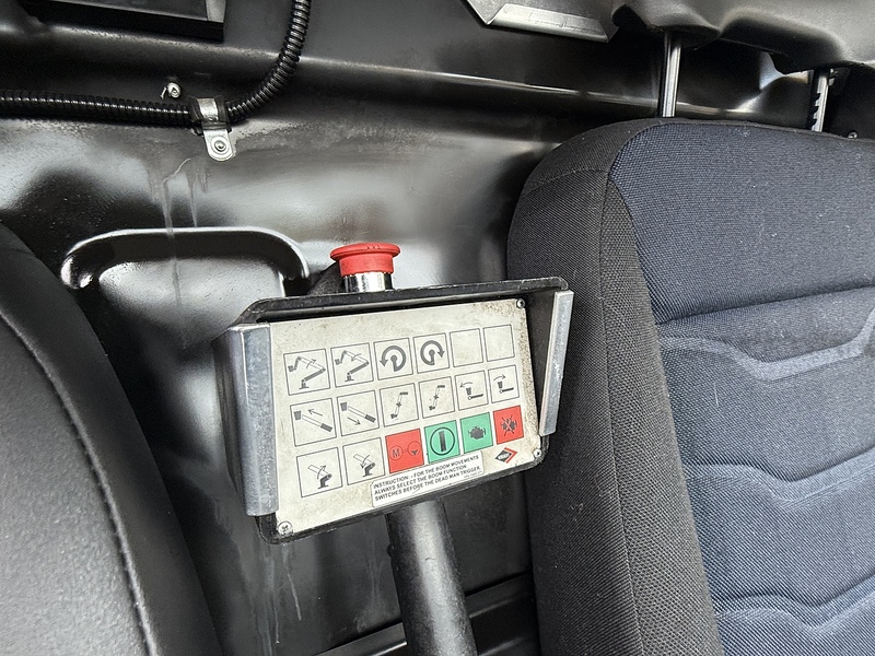 Iveco 3.0D HPI 18V 70C 3450 Dropside 2dr Diesel HiMatic MWB Euro 6 (DRW) (180 ps)