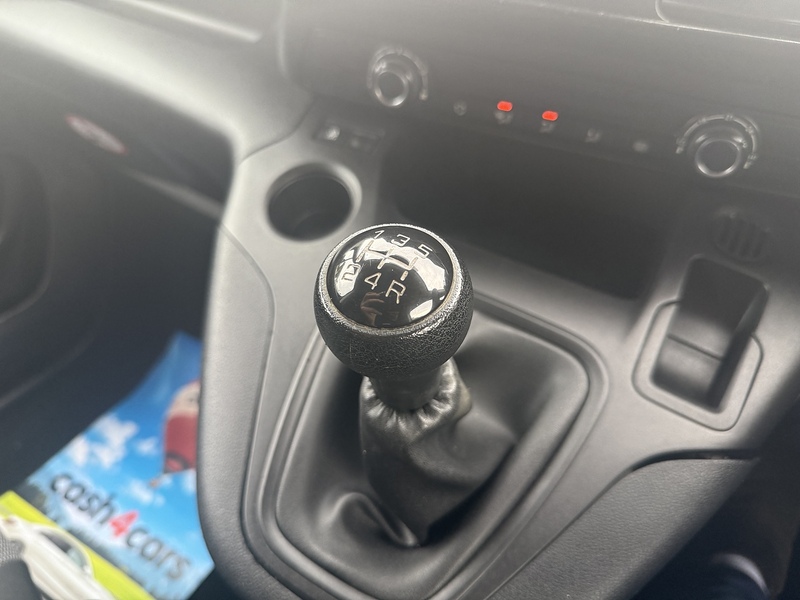 Vauxhall 1.5 Turbo D 2300 Edition Panel Van 4dr Diesel Manual L2 H1 Euro 6 (s/s) (100 ps)