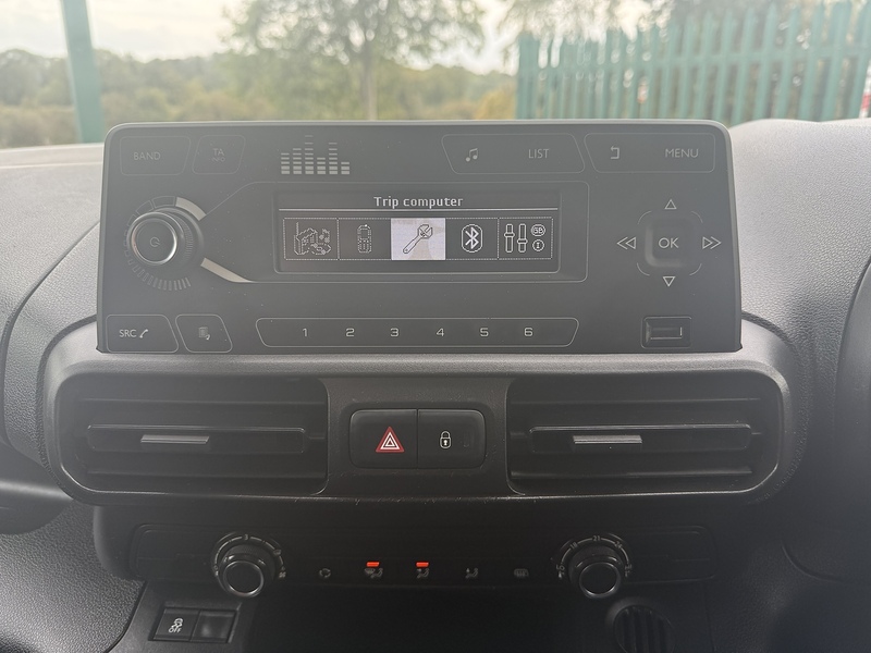 Vauxhall 1.5 Turbo D 2300 Edition Panel Van 4dr Diesel Manual L2 H1 Euro 6 (s/s) (100 ps)