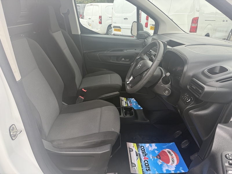 Vauxhall 1.5 Turbo D 2300 Edition Panel Van 4dr Diesel Manual L2 H1 Euro 6 (s/s) (100 ps)