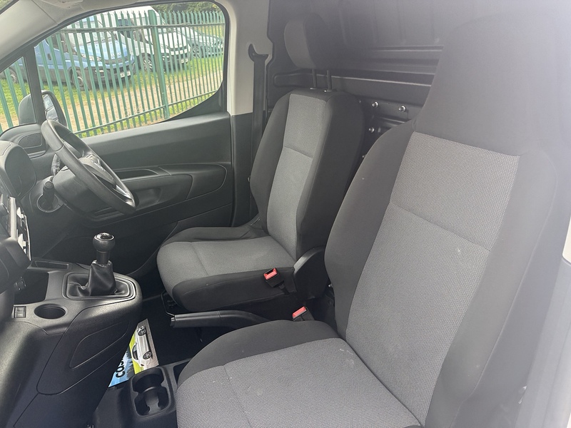 Vauxhall 1.5 Turbo D 2300 Edition Panel Van 4dr Diesel Manual L2 H1 Euro 6 (s/s) (100 ps)