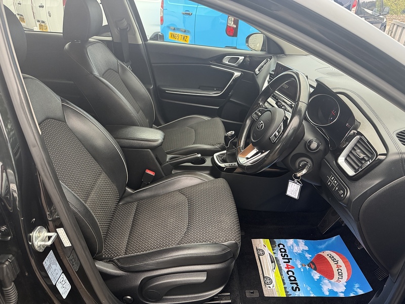 Kia 1.6 CRDi MHEV 3 Hatchback 5dr Diesel Hybrid Manual Euro 6 (s/s) (134 bhp)