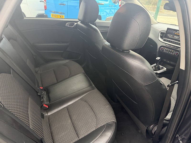 Kia 1.6 CRDi MHEV 3 Hatchback 5dr Diesel Hybrid Manual Euro 6 (s/s) (134 bhp)