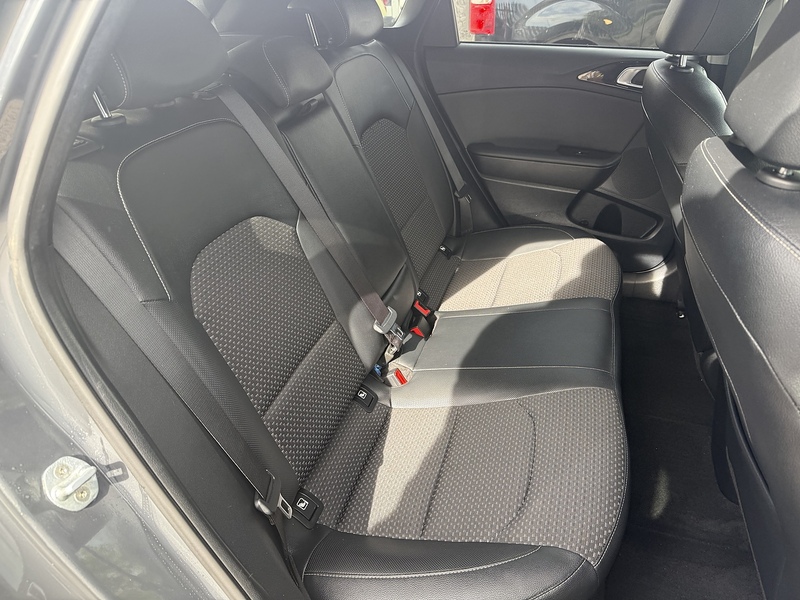 Kia 1.6 CRDi MHEV 3 Hatchback 5dr Diesel Hybrid Manual Euro 6 (s/s) (134 bhp)