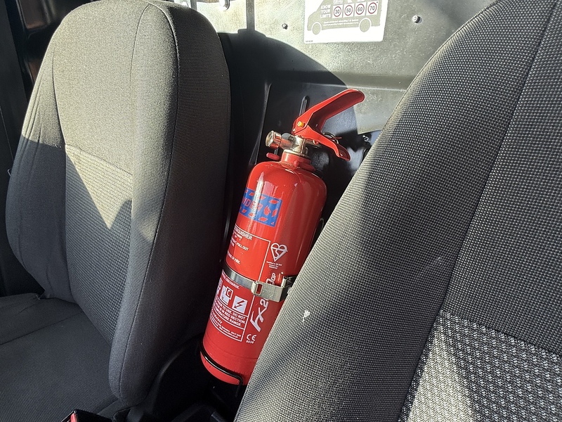 Ford 1.5 TDCi 220 Panel Van 5dr Diesel Manual L1 H1 (124 g/km, 99 bhp)