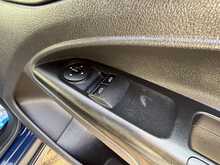 Ford Transit Connect TDCi 220 