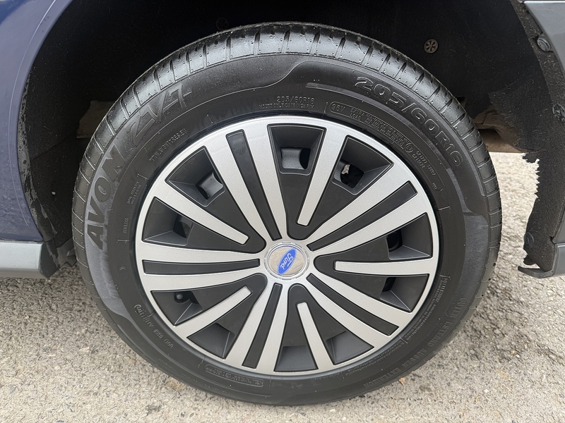 Ford 1.5 TDCi 220 Panel Van 5dr Diesel Manual L1 H1 (124 g/km, 99 bhp)