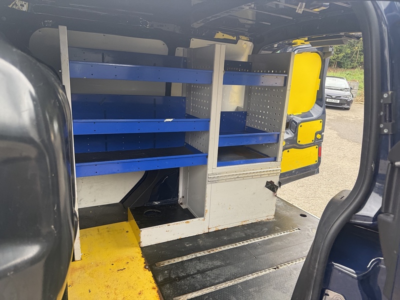 Ford 1.5 TDCi 220 Panel Van 5dr Diesel Manual L1 H1 (124 g/km, 99 bhp)