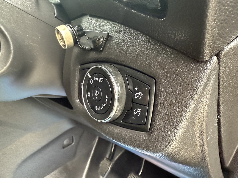 Ford 1.5 TDCi 220 Panel Van 5dr Diesel Manual L1 H1 (124 g/km, 99 bhp)