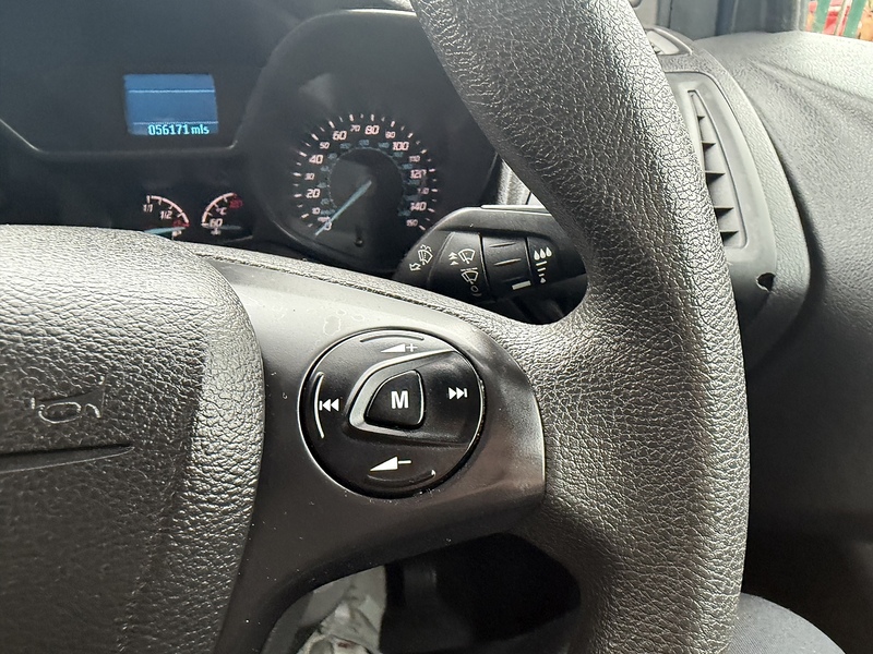 Ford 1.5 TDCi 220 Panel Van 5dr Diesel Manual L1 H1 (124 g/km, 99 bhp)