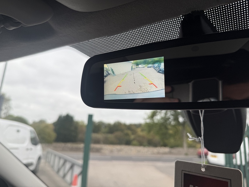 Ford 1.5 TDCi 220 Panel Van 5dr Diesel Manual L1 H1 (124 g/km, 99 bhp)