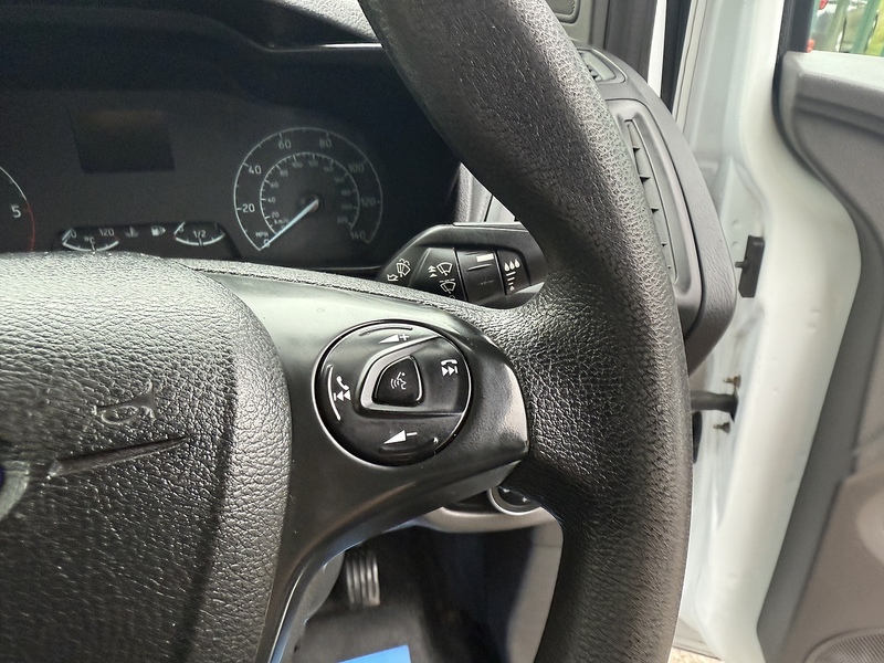 Ford 1.5 230 EcoBlue Leader Crew Van Double Cab 6dr Diesel Manual L2 Euro 6 (s/s) (100 ps)