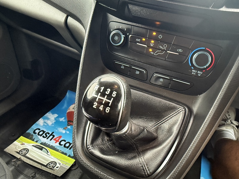 Ford 1.5 230 EcoBlue Leader Crew Van Double Cab 6dr Diesel Manual L2 Euro 6 (s/s) (100 ps)