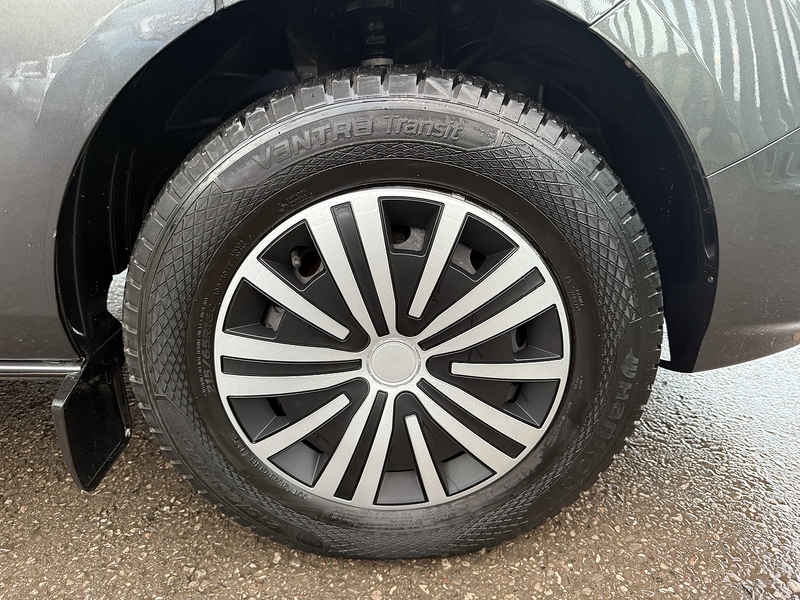 Ford 2.0 320 EcoBlue Trend Panel Van 5dr Diesel Manual L1 H1 Euro 6 (s/s) (130 ps)