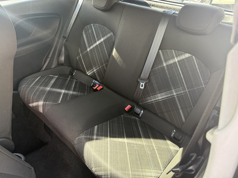 Vauxhall 1.0i Turbo ecoFLEX Limited Edition Hatchback 3dr Petrol Manual Euro 6 (s/s) (115 ps)