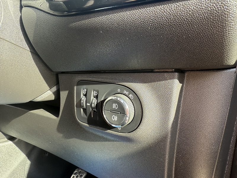 Vauxhall 1.0i Turbo ecoFLEX Limited Edition Hatchback 3dr Petrol Manual Euro 6 (s/s) (115 ps)
