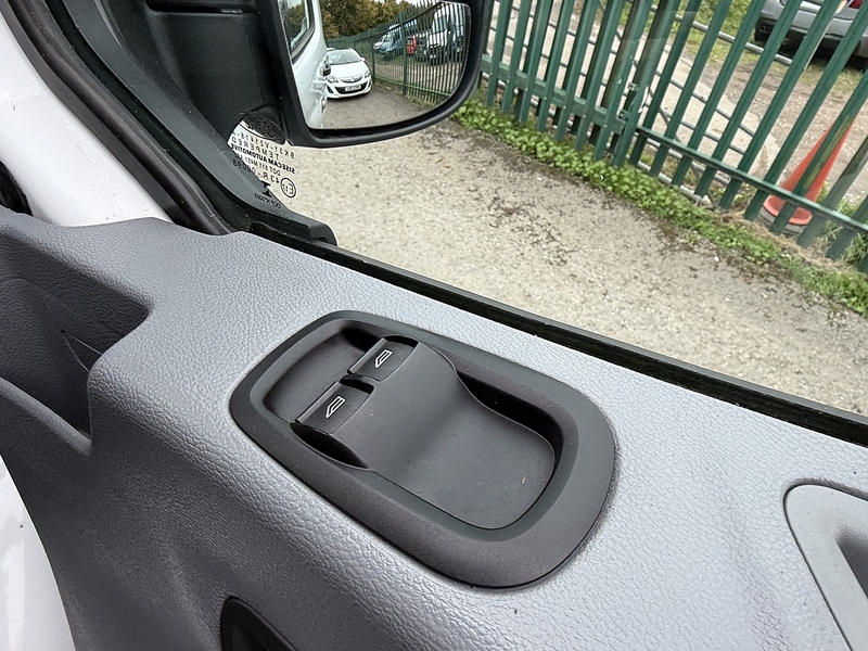 Ford 2.0 350 EcoBlue Panel Van 5dr Diesel Manual RWD L2 H3 Euro 6 (170 ps)