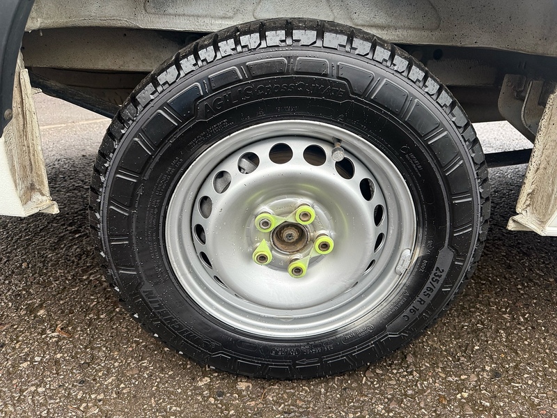 Volkswagen 2.0 TDI CR35 Trendline Panel Van 5dr Diesel Manual RWD MWB Euro 6 (s/s) (177 ps)